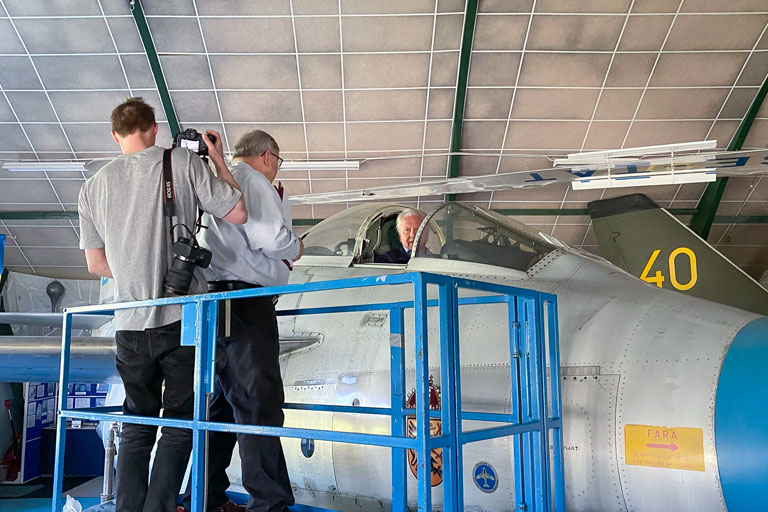 Jan Mattsson i cockpit på Tunnan.